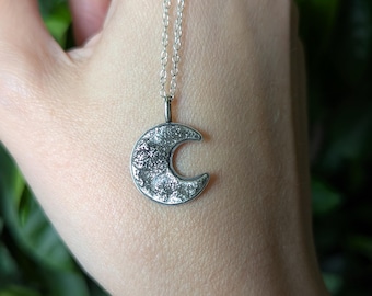 925 Sterling Silver Textured Crescent Moon Pendant Necklace 18"