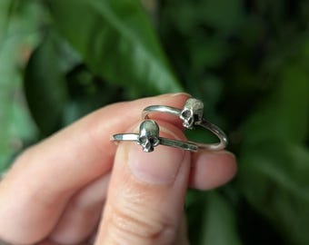 Sterling Silver Dainty Skully Ring