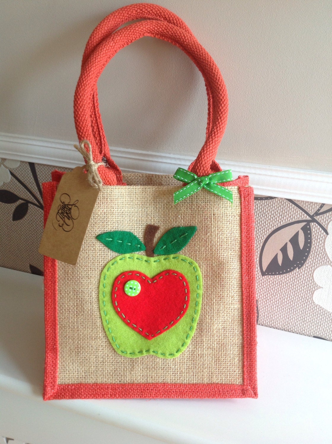 Apple gift felt motif jute bag. Lunch bag/gift bag/teacher | Etsy