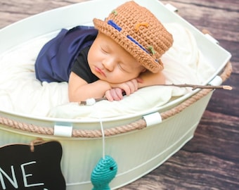 Newborn Fishing Hat & 2 Fish