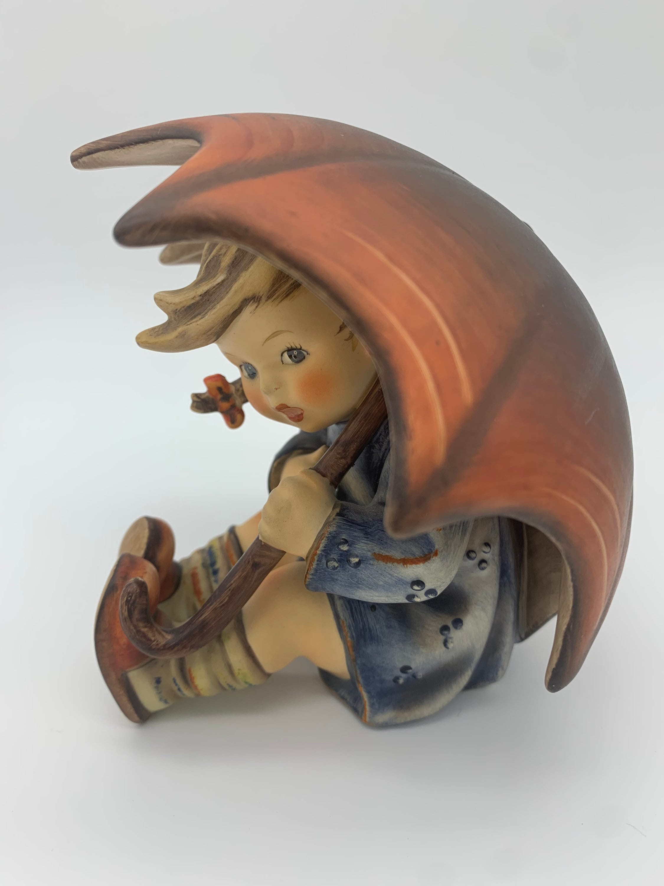 Hummel by Goebel Figurine Umbrella Girl 152/0 B TMK 4 Collectible