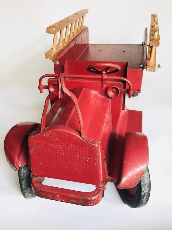 steel fire truck toy