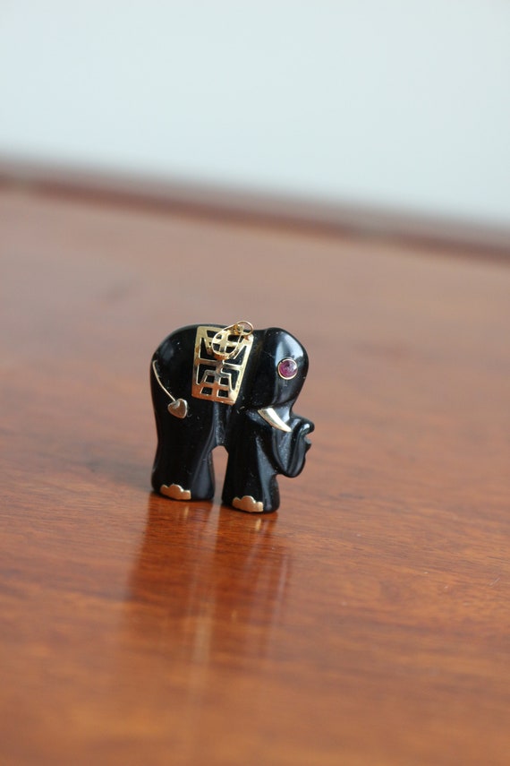 Black Onyx Elephant Pendant