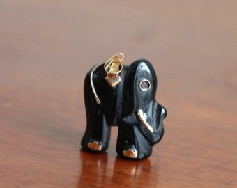 Black Onyx Elephant Pendant