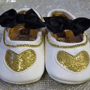 Baby Shoes, Baby Girl Shoes,Baby Girl Mary Janes, Crib Shoes,Flower Girl, Pre Walkers, Baby Soft Shoes, Baby Shower Gift, Holiday Baby Shoes