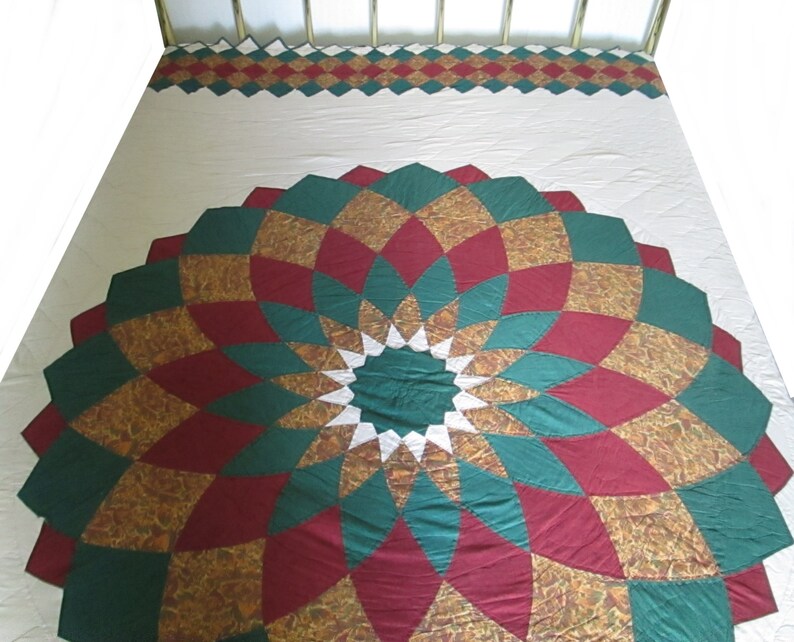 Hand Quilted Cotton Fabrics Vintage Hand Made Pieced Quilt Queen Size 84 by 96 Inches 1920/'s Sunburst Pattern