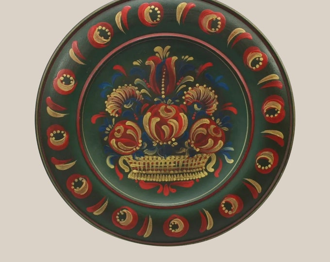 Pennsylvania Dutch Folk Art Wooden Wall Plate