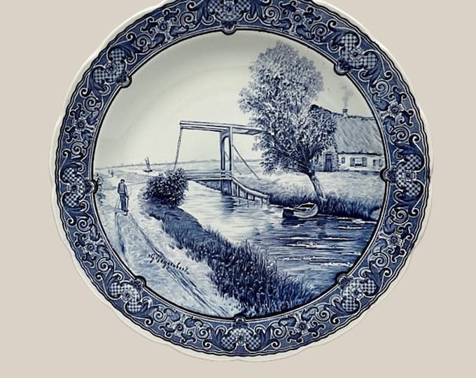 Belgium Delfts Wall Plate for Royal Sphinx