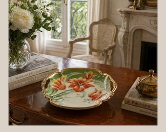 Antyczna misa Old Abbey LIMOGES autorstwa Latrille Frères, ręcznie malowana, sygnowana