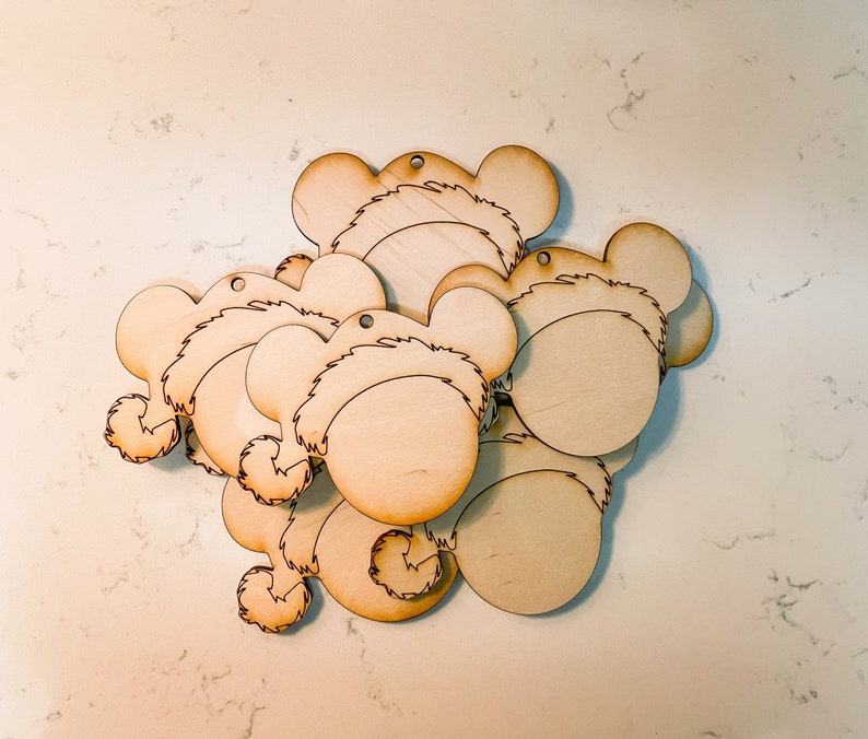 DIY Santa Mickey Mouse Family Activity, Disney Inspired DIY Christmas Ornaments bild 1