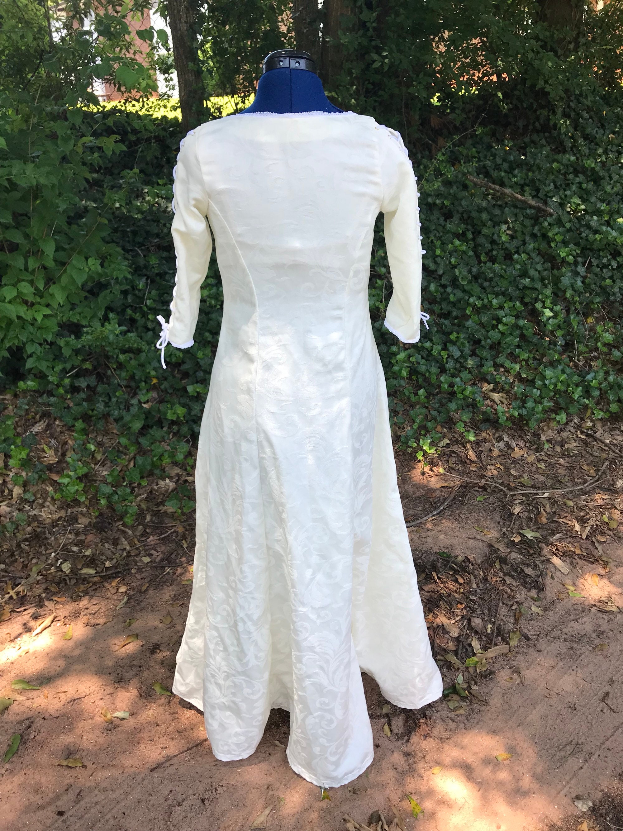 Elizabeth Swann Inspired Cream Under Dress From Pirates of the Caribbean  Cosplay or Costume - Etsy, image size:2000x2668