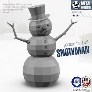 Puede incluir: Un diseño geométrico de un muñeco de nieve en escala de grises con sombrero de copa y brazos extendidos. La imagen incluye el texto "pattern for DIY SNOWMAN" y detalles sobre la altura, el tamaño de la hoja y la longitud de la línea de corte. La dificultad se indica con estrellas.