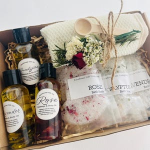 Coffret cadeau pour la fête des mères bain relaxant et spa : bain relaxant, massage et huile pour le corps, rose, lavande, cadeau d'anniversaire, cadeau pour elle, amie