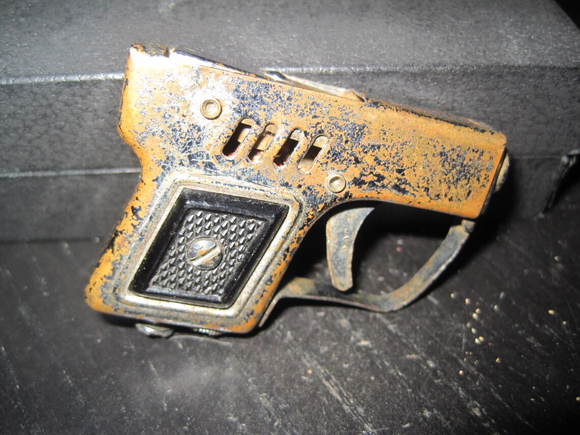Vintage MANOR NOVELTY Mini Small PISTOL Gun Petrol Lighter Etsy
