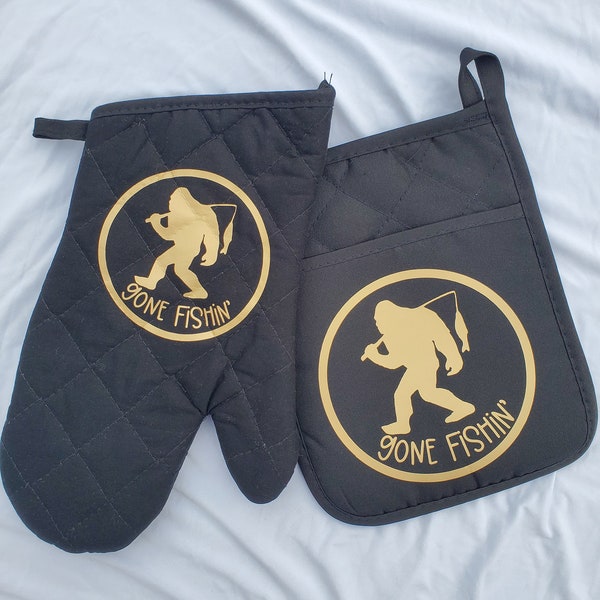 Bigfoot Hot Pads - Gone Fishin'