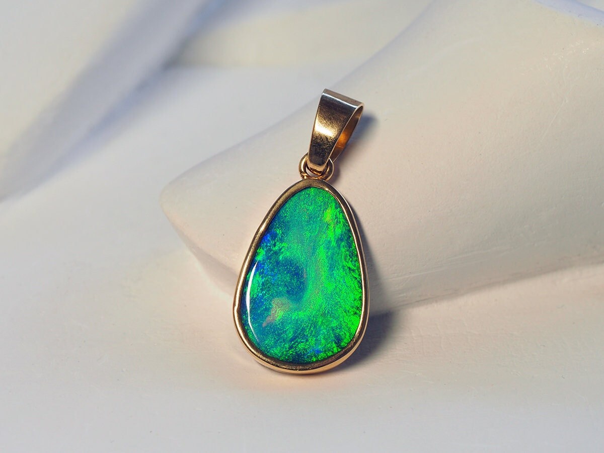 Mens Pendant Black Opal Gold Drop Gem 