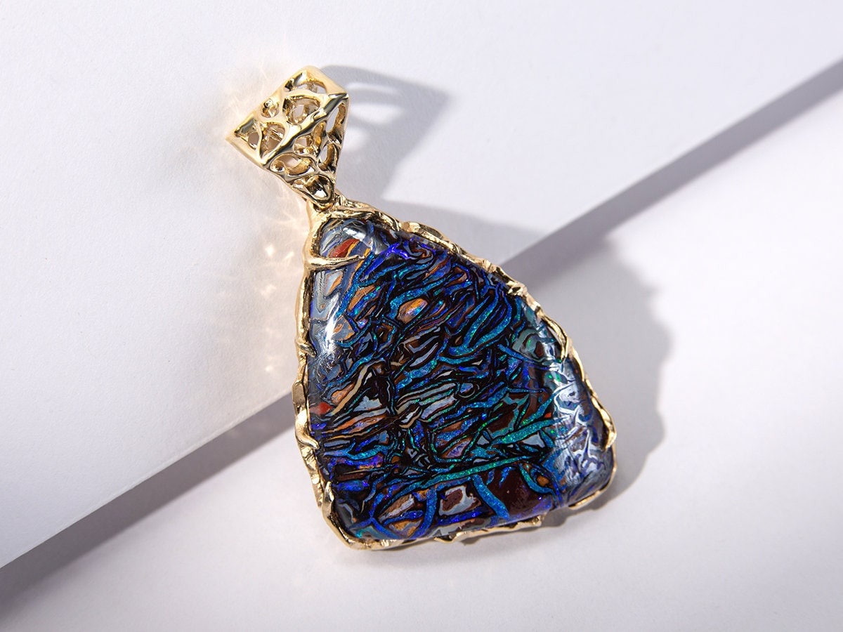 Opal Necklace Boulder Opal Pendant Fine Boulder Koroit Australian Collectible Opal Yellow Gold High Jewelry Unisex Necklace Lord of the Ring