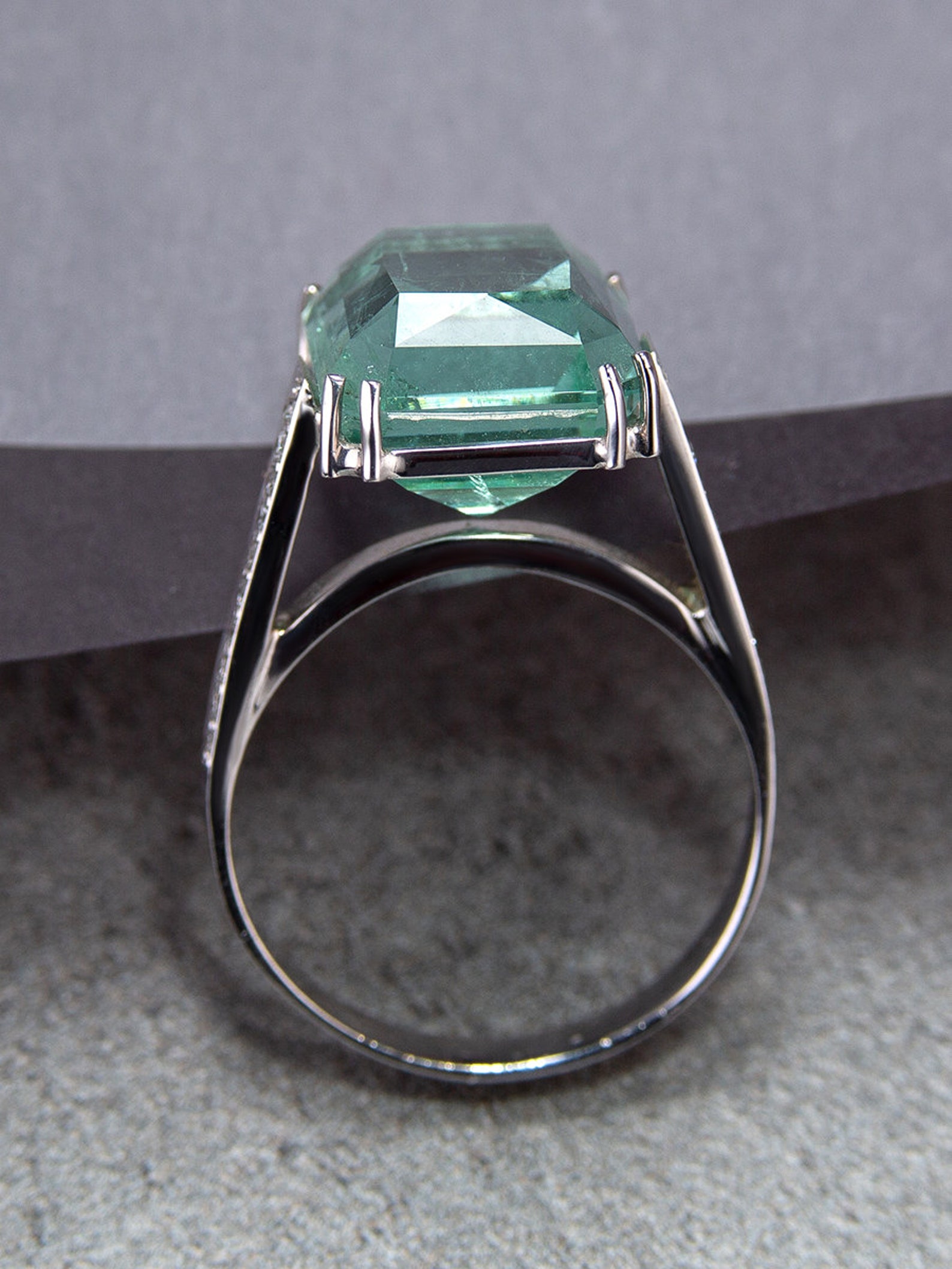 Green Beryl Ring Gold Diamonds Big Large Natural Green Mint Etsy UK