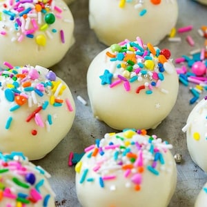 Homemade cake balls ( 2 dozen) Updated information