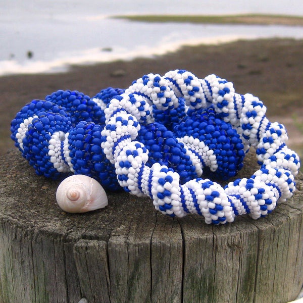 Beading tutorials, Cellini spiral beaded bracelet pattern, peyote beading patterns, seed bead bracelet patterns, bracelet tutorial, beadwork