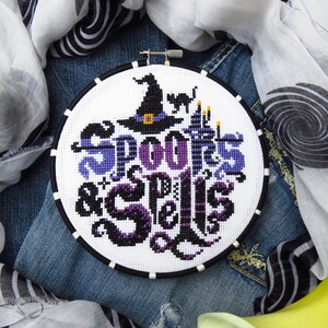 Vintage Pin-Up Halloween Witch Counted Cross-Stitch Pattern Needlepoint Vintage Pin-Up Halloween Witch Counted Cross-Stitch Pattern Needlepoint