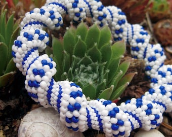 Beaded bracelet tutorial, seed bead pattern, tubular peyote stitch, seed bead bracelet, cellini spiral beading tutorials, bead weaving