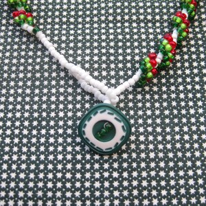 Christmas necklace beading tutorial, button necklace seed bead tutorial, Christmas jewelry seed bead pattern, seed bead necklace pattern