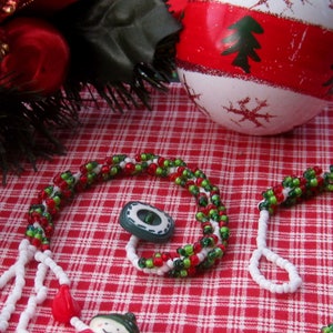 Christmas necklace beading tutorial, button necklace seed bead tutorial, Christmas jewelry seed bead pattern, seed bead necklace pattern