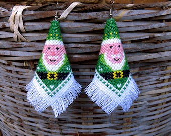 Leprechaun cross stitch earrings, St Patricks Day cross stitch pattern, lucky Irish cross stitch pattern, cute cross stitch jewelry, celtic