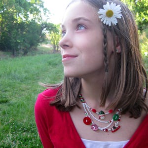 Christmas necklace beading tutorial, button necklace seed bead tutorial, Christmas jewelry seed bead pattern, seed bead necklace pattern