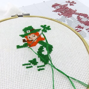 Mini cross stitch leprechaun, St Patricks Day cross stitch pattern, Irish needlepoint, Ireland cross stitch gnome fantasy cross stitch chart