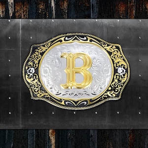 Hebillas de cinturón con iniciales * De la A a la Z * Estilo trofeo occidental * Plateado y dorado * Borde de esmalte negro * Calidad superior * Se adapta a cinturones de 1 1/2" (38 mm)