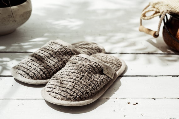 Pure Comfort: Handmade Linen and Cotton Slippers for Home, Sauna, Bath, and  Spa -  Canada
