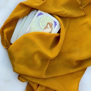 Seide Tarot Wrap + Lesetuch | Furoshiki Geschenkverpackung | Handgefärbt mit natürlichen Farben | Aufbewahrungstuch