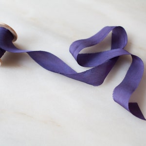 Fita de seda roxa, pervinca, 1" | Fita feita à mão e tingida à mão para guirlandas, flores, laços, varinhas, buquês de casamento e estilo flat lay