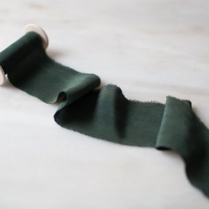 Wildwood, grünes Seidenband | 5 cm breit | handgefertigt + handgefärbt für Brautsträuße, Blumenketten, Hochzeitsstäbe, Kränze, Bastelarbeiten und Legespiele