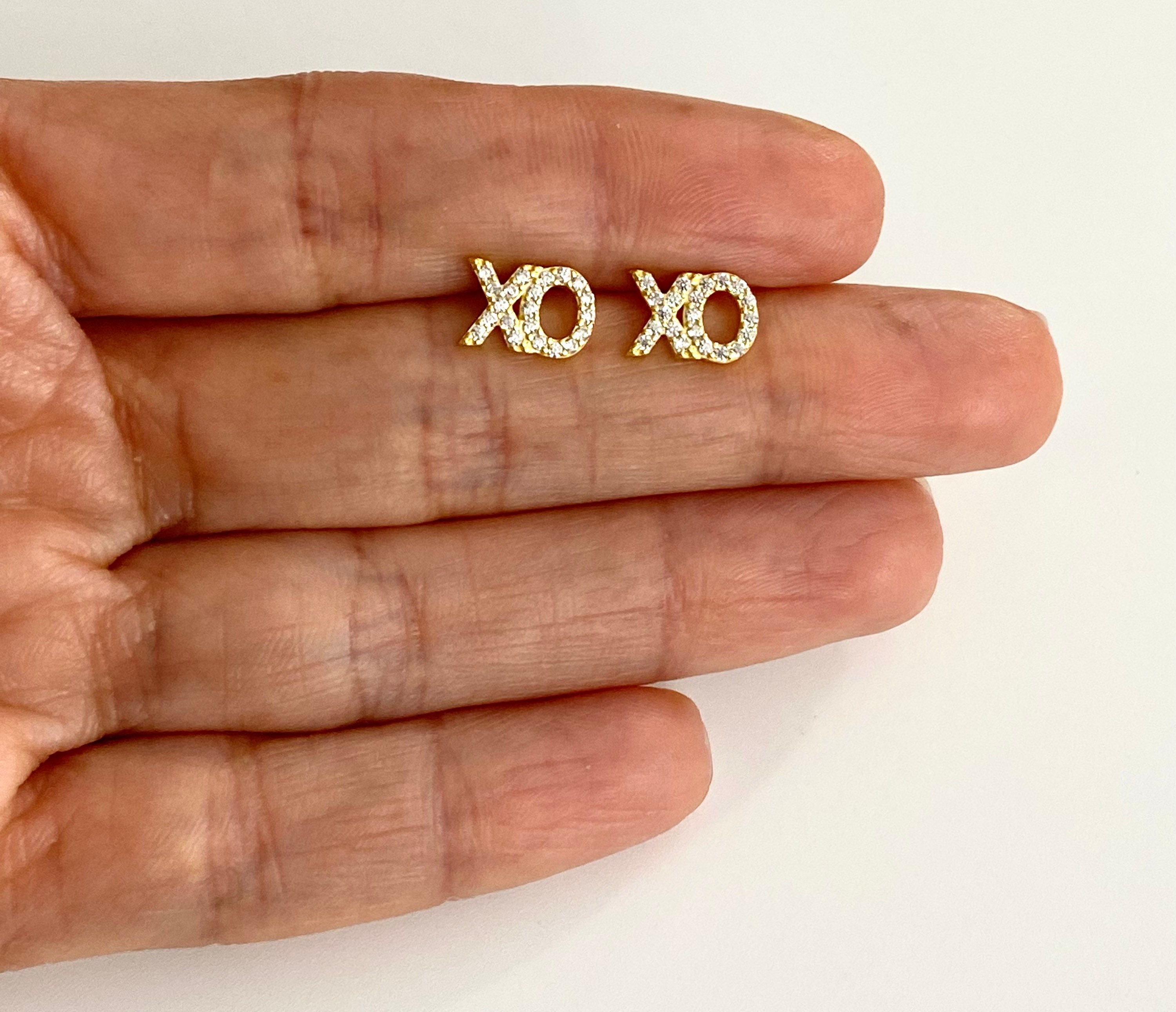 925 Sterling Silver Cz XO Stud Earrings 6.5 Mm X 9.4 Mm Hugs