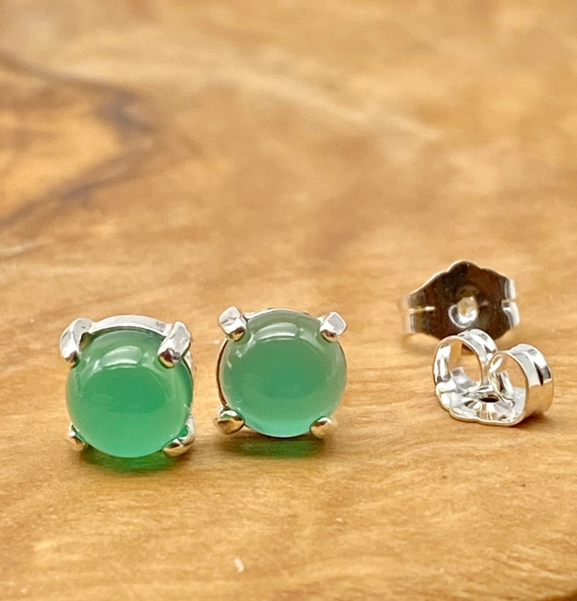 Pendientes Perforados De Calcedonia Verde Natural De 6 Mm En - España