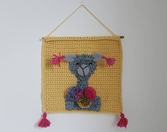 Alpaca Wall Hanging, Crochet Llama Wall Hanging, Nursery Decor - MADE TO ORDER