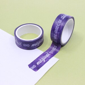 Ruban adhésif washi typographie violet Magical Things, composé de mots poussière d'étoile, de phrases pour journal et d'agenda | Fournitures BBB | R-M312