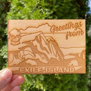 Carte postale en bois Survivor Exile Island