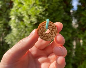 TINY Survivor Hidden Immunity Idol Necklace - Blood Vs Water - Etsy