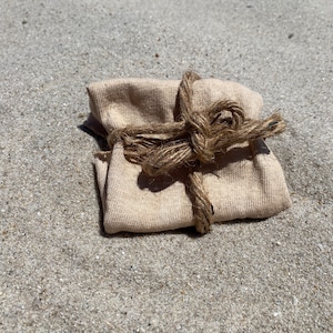 Survivor Hidden Immunity Idol Cloth & Twine
