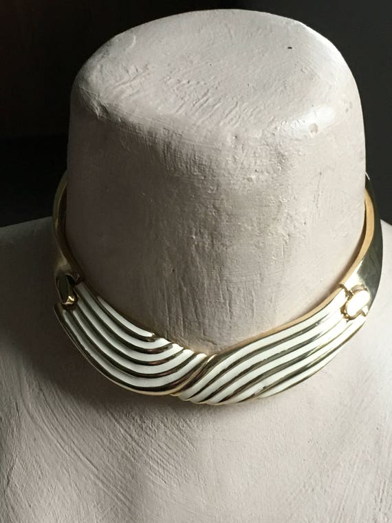 Vintage Enamel Choker Vintage Cream Gold Swirl Qua