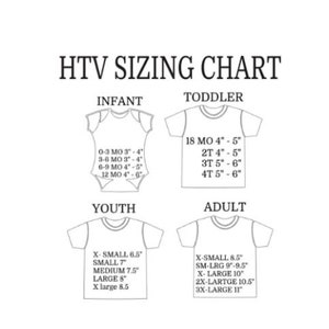 Puede incluir: Una tabla de tallas para vinilo de transferencia de calor (HTV) con medidas para tallas de beb&eacute;, ni&ntilde;o peque&ntilde;o, joven y adulto. La tabla incluye medidas en pulgadas.