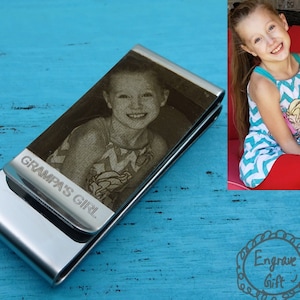Foto personalizada gravada, seu desenho de assinatura de caligrafia real, presente personalizado gravado personalizado. Marcador de livro com clipe de dinheiro de aço, vovô menina