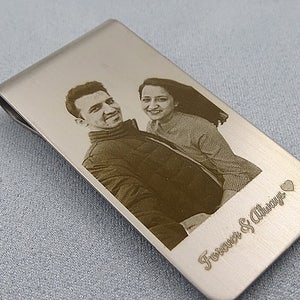 Segnalibro con fermasoldi con firma incisa a mano personalizzata - Regalo in acciaio personalizzato