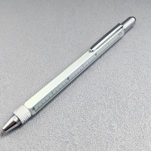 Multi-Tool-Stift aus Aluminium mit Gravur - Stylus, Lineal, Schraubenzieher, Wasserwaage