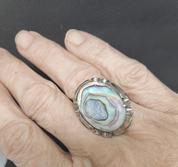 Vintage Abalone Ring: Adjustable Silver Plated Ba… - image 1