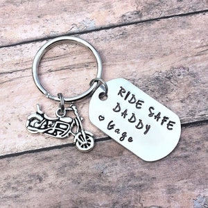 Motorcycle Gift, Ride Safe Daddy, Father&#39;s Day Gift, Custom Keychain, Gift for Dad, Dad Keychain, Motorcycle Keychain, Gift from Kids